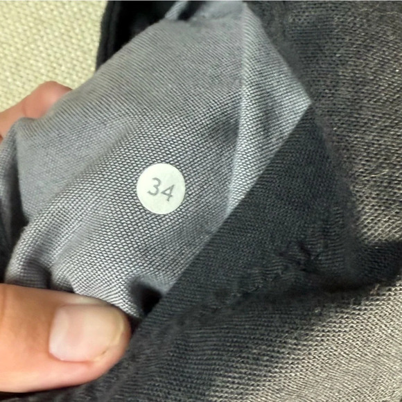 Lululemon Men’s Short 11” - Picture 3 of 5